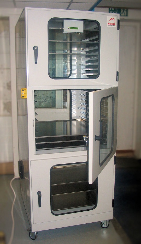 AD-305 Drying Cabinet